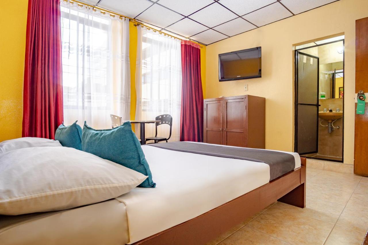 Ayenda Europa Hotel Bogota Bagian luar foto