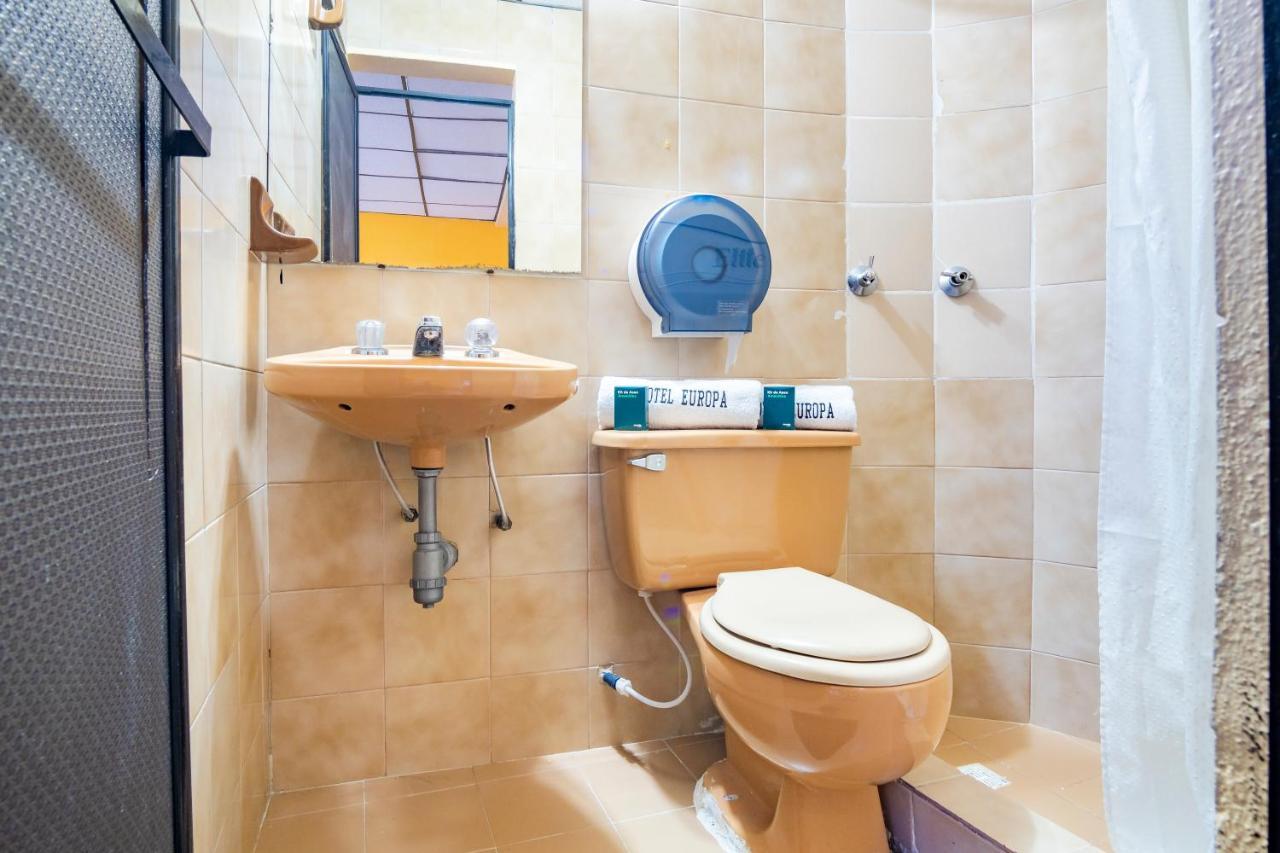 Ayenda Europa Hotel Bogota Bagian luar foto