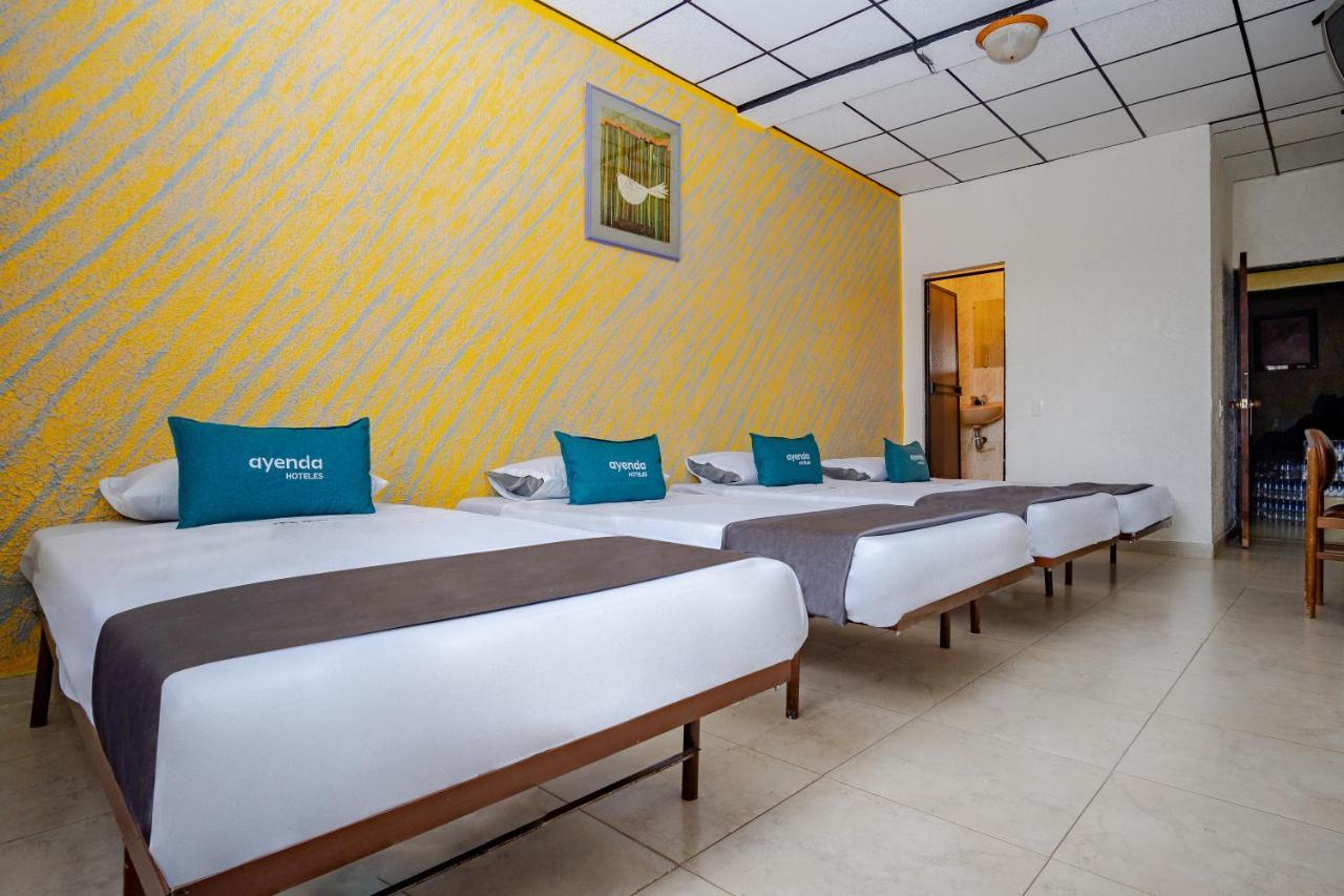Ayenda Europa Hotel Bogota Bagian luar foto