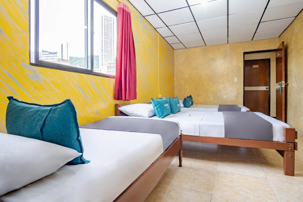 Ayenda Europa Hotel Bogota Bagian luar foto
